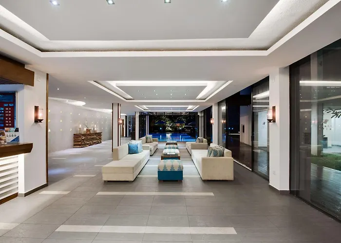 Amagi Aria Airport Transit Hotel